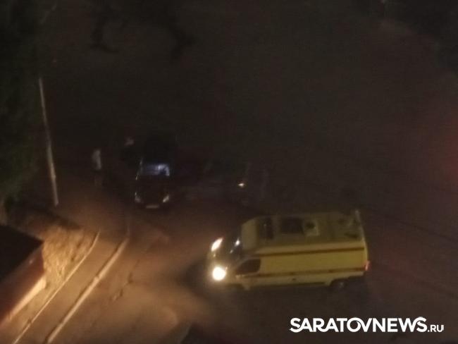 Ночью в Саратове на 1-й Дачной произошло ДТП Ночью в Саратове на 1-й Дачной произошло ДТП