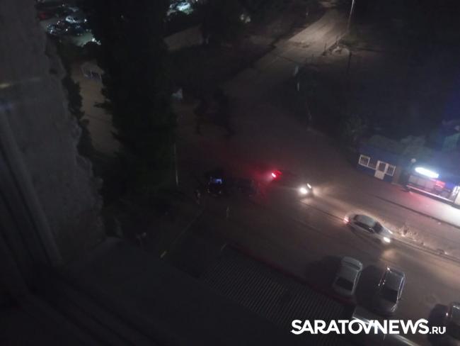 Ночью в Саратове на 1-й Дачной произошло ДТП Ночью в Саратове на 1-й Дачной произошло ДТП