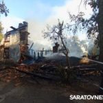 В Балакове за вечер сгорели три двухэтажные «расселёнки» В Балакове за вечер сгорели три двухэтажные «расселёнки»