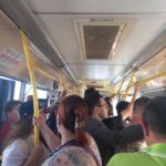 Между Саратовом и Энгельсом курсирует «раздолбанный» автобус Между Саратовом и Энгельсом курсирует «раздолбанный» автобус