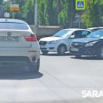 Грузовик, «Лада» и внедорожник усилили пробку на Серова в Саратове Грузовик, «Лада» и внедорожник усилили пробку на Серова в Саратове