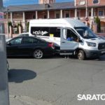 В Саратове междугородняя маршрутка столкнулась с автомобилем