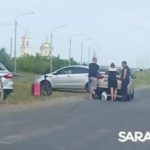 Иномарка сбила курьера на велосипеде в Солнечном-2 в Саратове Иномарка сбила курьера на велосипеде в Солнечном-2 в Саратове