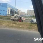Иномарка сбила курьера на велосипеде в Солнечном-2 в Саратове Иномарка сбила курьера на велосипеде в Солнечном-2 в Саратове