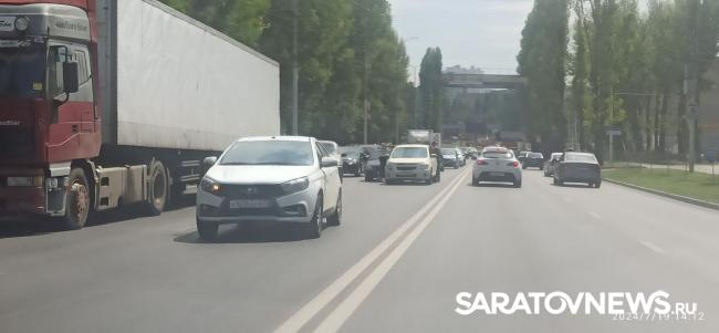 На проспекте Строителей пробка из-за ДТП с «Ладой» и Chevrolet На проспекте Строителей пробка из-за ДТП с «Ладой» и Chevrolet