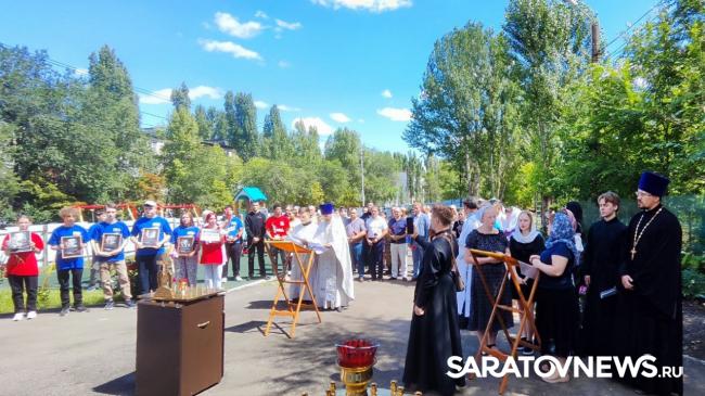 В Саратове почтили память детей – жертв войны в Донбассе В Саратове почтили память детей – жертв войны в Донбассе