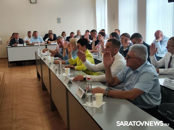 Сегодня прошло внеочередное заседание Собрания депутатов Энгельсского муниципального района