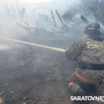 На Октябрьской в Саратове горели сараи