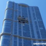 В районе саратовской высотки наблюдаются зеваки В районе саратовской высотки наблюдаются зеваки