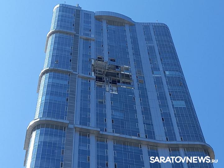 В районе саратовской высотки наблюдаются зеваки В районе саратовской высотки наблюдаются зеваки
