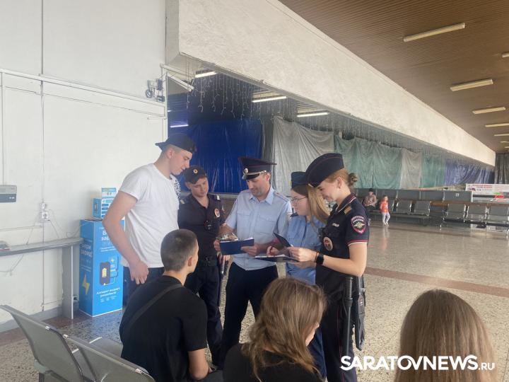 В Саратове сотрудники транспортной полиции подвели итоги оперативно-профилактического мероприятия «Должник» В Саратове сотрудники транспортной полиции подвели итоги оперативно-профилактического мероприятия «Должник»
