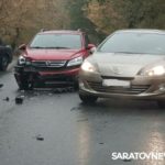 На дублере 50 лет Октября в Саратове произошла массовая авария На дублере 50 лет Октября в Саратове произошла массовая авария