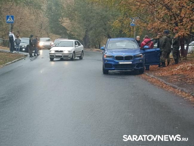 На дублере 50 лет Октября в Саратове произошла массовая авария На дублере 50 лет Октября в Саратове произошла массовая авария