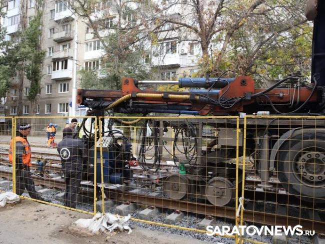 На маршруте скоростного трамвая сварили около километра рельсов На маршруте скоростного трамвая сварили около километра рельсов