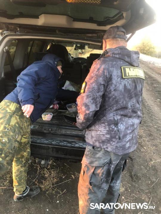 Инспектора изъяли у саратовских браконьеров 2 км сетей Инспектора изъяли у саратовских браконьеров 2 км сетей
