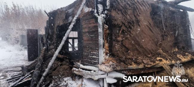 Ранним утром в Хвалынском районе сгорел дом Ранним утром в Хвалынском районе сгорел дом