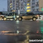 Два ДТП на Топольчанской в Саратове создали серьезную пробку