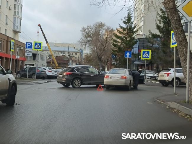 «Японец» не уступил «китайцу» на Мичурина в Саратове «Японец» не уступил «китайцу» на Мичурина в Саратове