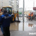 В Саратове коммунальные воды затапливают улицу Чернышевского