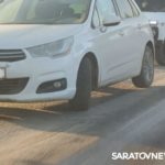 У Трофимовского моста в Саратове произошло тройное ДТП