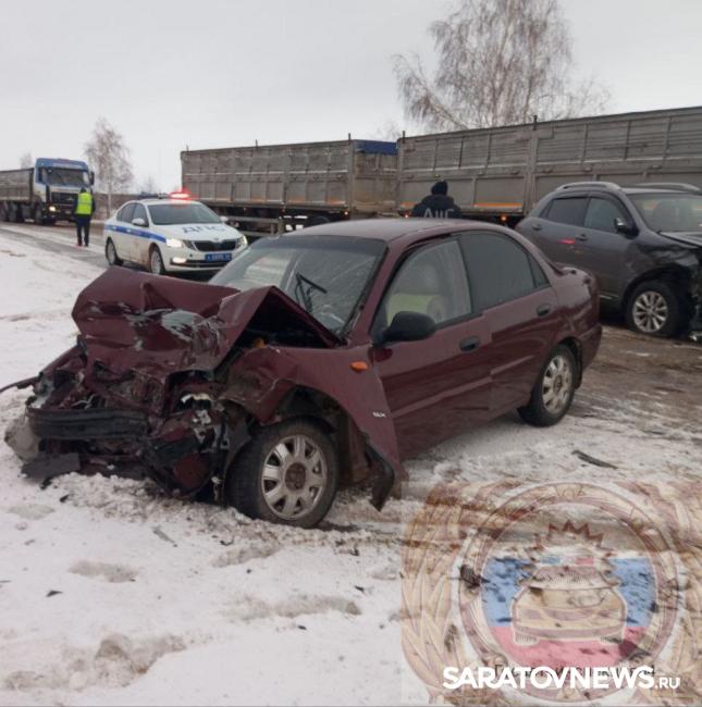 Трое пострадали в ДТП у Маркса Трое пострадали в ДТП у Маркса
