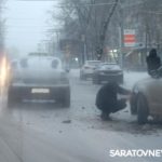 Две иномарки создали затор на проспекте Энтузиастов в Саратове Две иномарки создали затор на проспекте Энтузиастов в Саратове