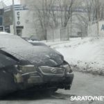 Машины разбились в аварии на Антонова в Саратове Машины разбились в аварии на Антонова в Саратове