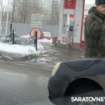 Военная техника попала в аварию перед саратовским мостом