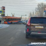Две «Лады» создали пробку в Солнечном микрорайоне Саратова