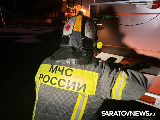 Массированная атака БПЛА в Саратове и Энгельсе: повреждено промышленное предприятие Массированная атака БПЛА в Саратове и Энгельсе: повреждено промышленное предприятие