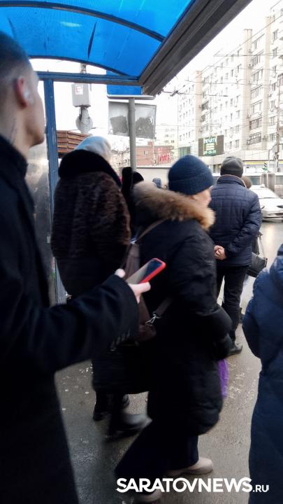 В Саратове большой затор на улице Московской В Саратове большой затор на улице Московской