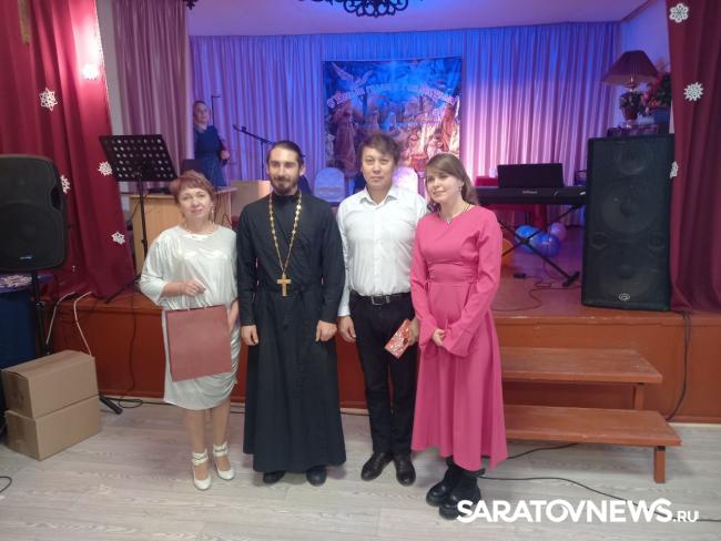 Светлый праздник Рождества Светлый праздник Рождества