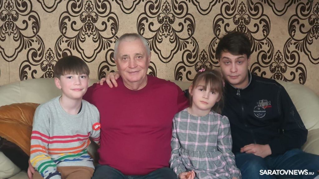 Он благодарен своей судьбе Он благодарен своей судьбе