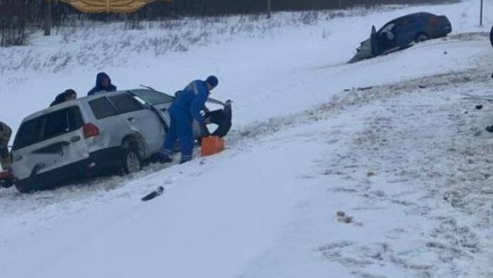 Женщина погибла в автокатастрофе в Калининском районе Женщина погибла в автокатастрофе в Калининском районе