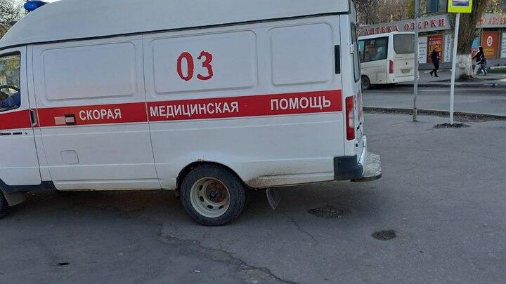 В канун Нового года саратовчанка избила медиков скорой помощи В канун Нового года саратовчанка избила медиков скорой помощи