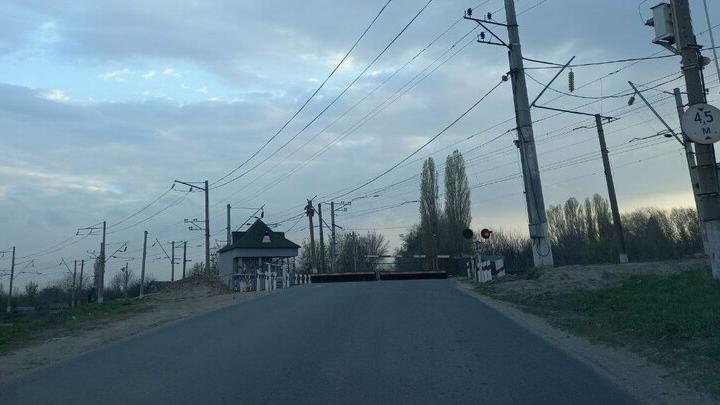 В Заводском районе Саратова временно закроют железнодорожный переезд В Заводском районе Саратова временно закроют железнодорожный переезд