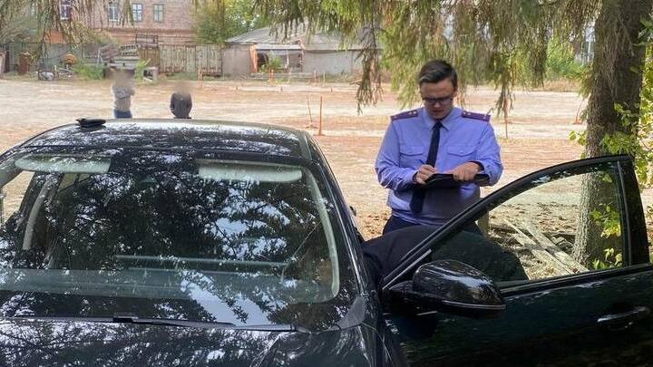 Под Саратовом экс-сотрудник полиции фиктивно принял экзамены у супруги приятеля Под Саратовом экс-сотрудник полиции фиктивно принял экзамены у супруги приятеля