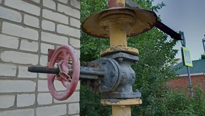 В Пугачеве прорвало газовую трубу В Пугачеве прорвало газовую трубу