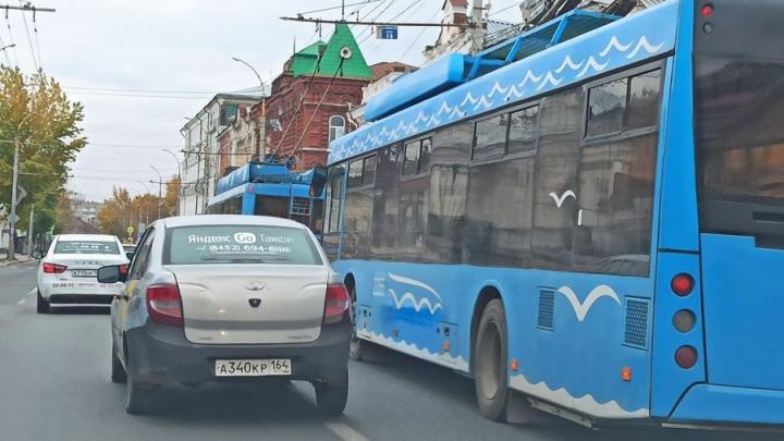 В Саратове остановились троллейбусные маршруты В Саратове остановились троллейбусные маршруты
