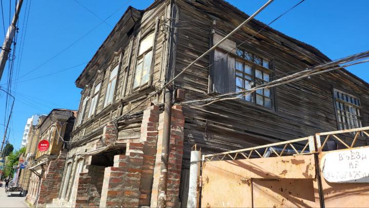 В Пугачёве завели уголовное дело из-за аварийного дома В Пугачёве завели уголовное дело из-за аварийного дома