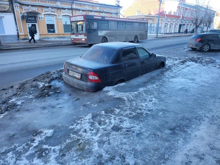 «Ватрушки» и санки: Госавтоинспекция предупреждает саратовцев о смертельной угрозе «Ватрушки» и санки: Госавтоинспекция предупреждает саратовцев о смертельной угрозе