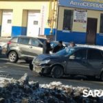 Две аварии на проспекте Строителей в Саратове создали серьезную пробку Две аварии на проспекте Строителей в Саратове создали серьезную пробку