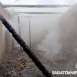 Утром в саратовском селе на пожаре погиб мужчина