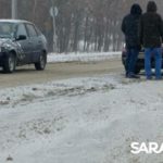 Nissan вылетел с дороги в массовой аварии на Усть-Курдюмском шоссе в Саратове Nissan вылетел с дороги в массовой аварии на Усть-Курдюмском шоссе в Саратове