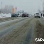 Nissan вылетел с дороги в массовой аварии на Усть-Курдюмском шоссе в Саратове Nissan вылетел с дороги в массовой аварии на Усть-Курдюмском шоссе в Саратове