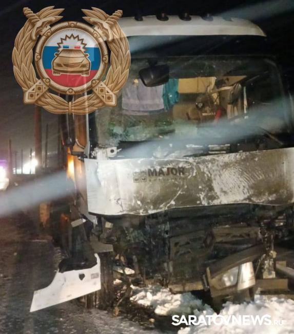 Водитель кроссовера погиб в ДТП с автовозом в Вольском районе Водитель кроссовера погиб в ДТП с автовозом в Вольском районе