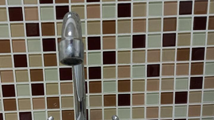 В Саратове на семи улицах отключили воду В Саратове на семи улицах отключили воду