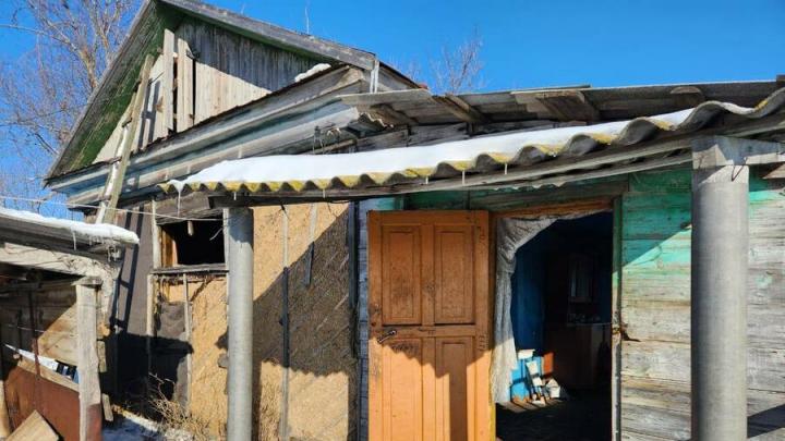 Неосторожный курильщик погиб на пожаре в саратовском селе Неосторожный курильщик погиб на пожаре в саратовском селе