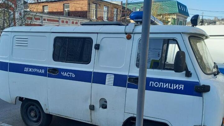 В Энгельсе рецидивист украл фитнес-браслет со склада маркетплейса В Энгельсе рецидивист украл фитнес-браслет со склада маркетплейса