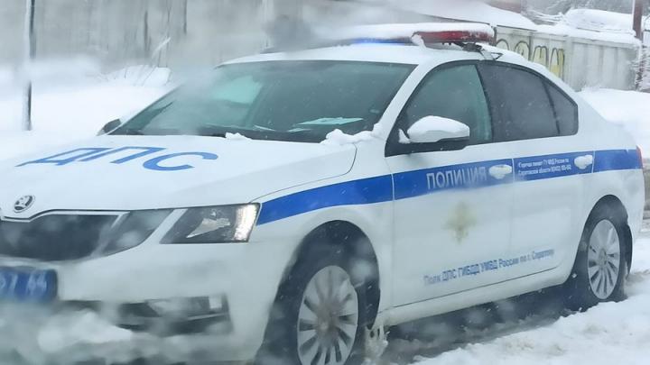 Полиция ищет очевидцев ДТП на проспекте Строителей в Саратове Полиция ищет очевидцев ДТП на проспекте Строителей в Саратове